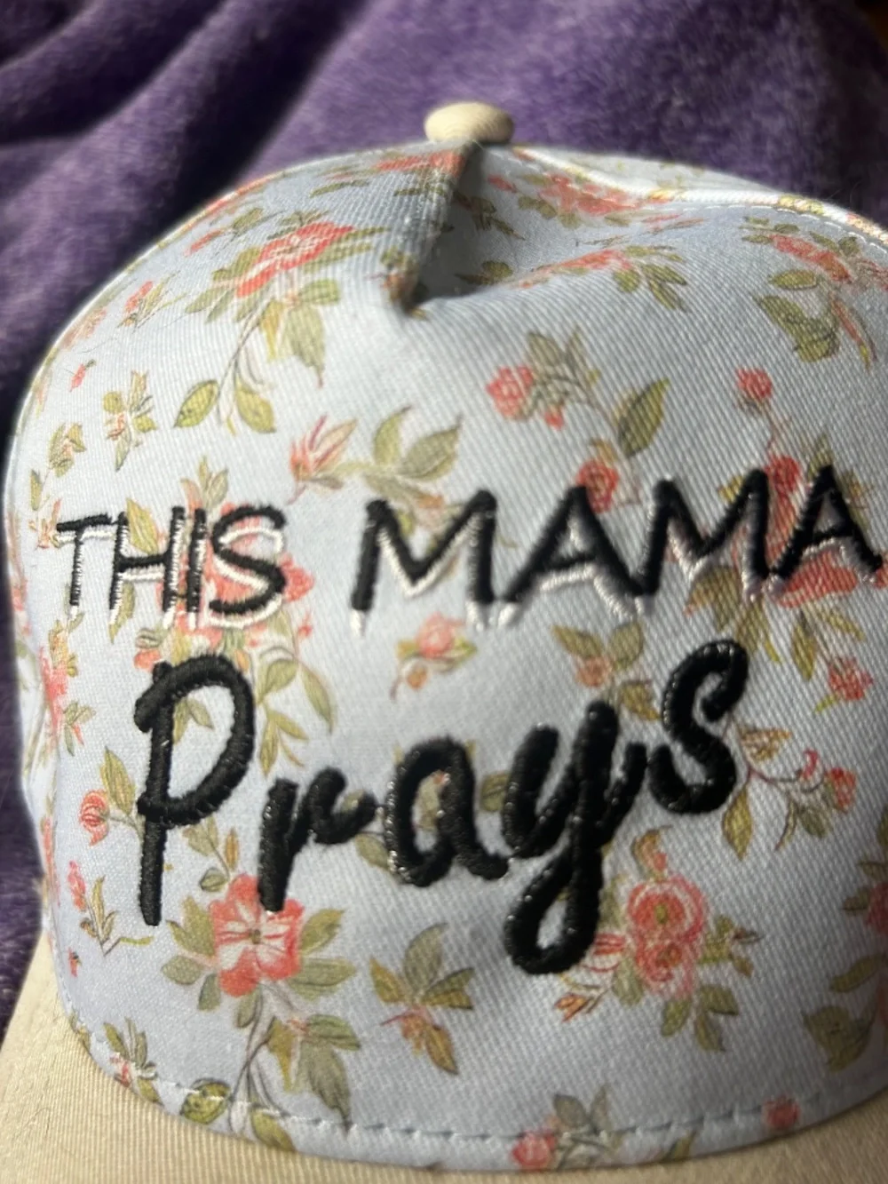 New Women’s Embroidered Baseball Cap